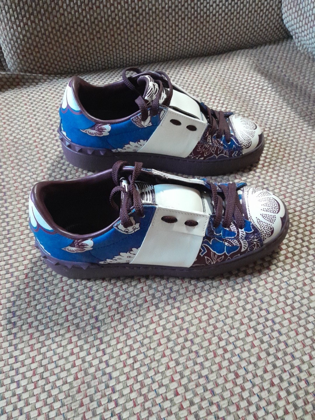 Valentino Rockstud Multicolor Floral Printed Leather Low Top Sneakers Size 35.5 thumbnail 2