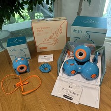 Wonder Workshop Dash And Dot Bundle w/ Access...