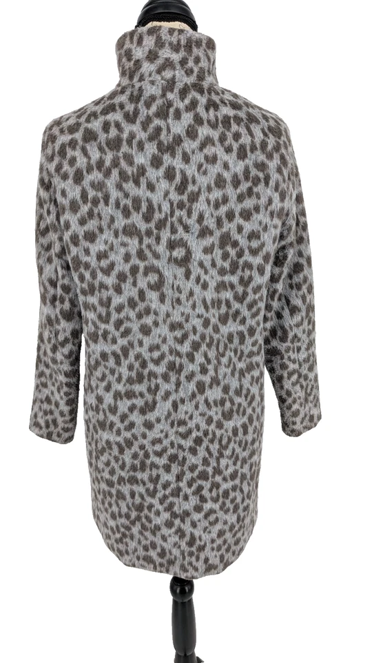 旧海军外套 XS 码灰色豹纹人造毛皮拉链学院风 — 第 4/4 张图片