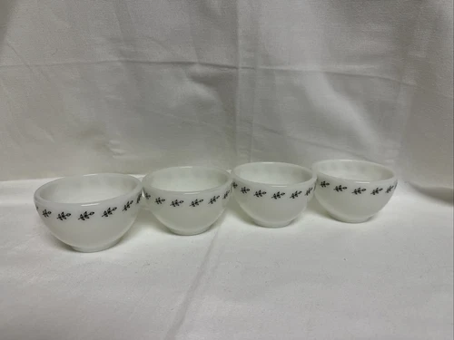 4 Vintage PYREX Tableware 701 CORNING Milk Glass GREEN LEAF 6oz COFFEE MUG CUP