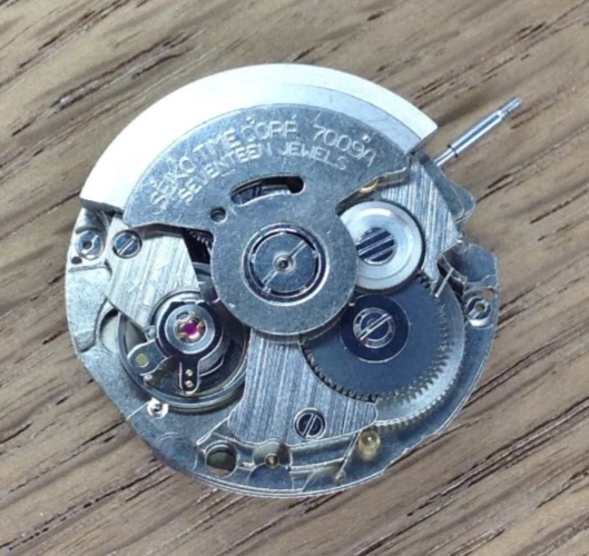 Seiko 7009A  Automatic Watch Movement - Used - WORKING - Image 3 of 4