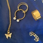 jewelry lot Unbranded Necklaces, Rings, Earring, Bracelets, Hair Clips. — photo 10