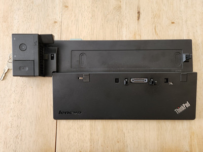 Lenovo ThinkPad Ultra Dock 40A2 Workstation Docking