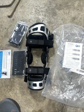 New ISO Preferred Medium Left Dual Upright ROM Hinge Knee Brace ISO-KN2221L