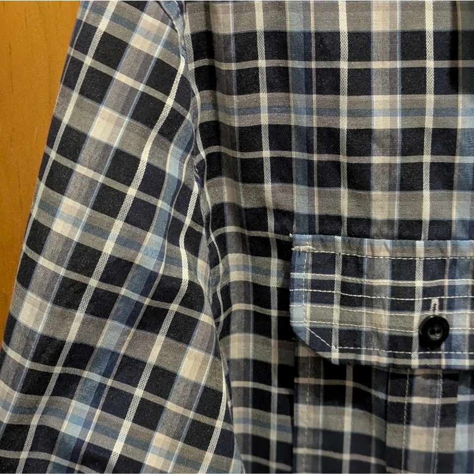 Men's Casual Navy Plaid Sovereign Code L/S Button Down Shirt w/ 2 Pockets Med - Image 4 of 4