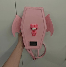 Damen Rucksack Sargform Rosa Kunstleder Gothi...