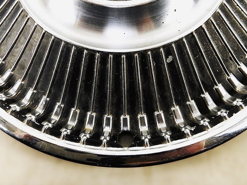 1968 Ford Falcon 14" Hub Cap, Fairlane, Torino, Good Condition, Vintage - Picture 5 of 8