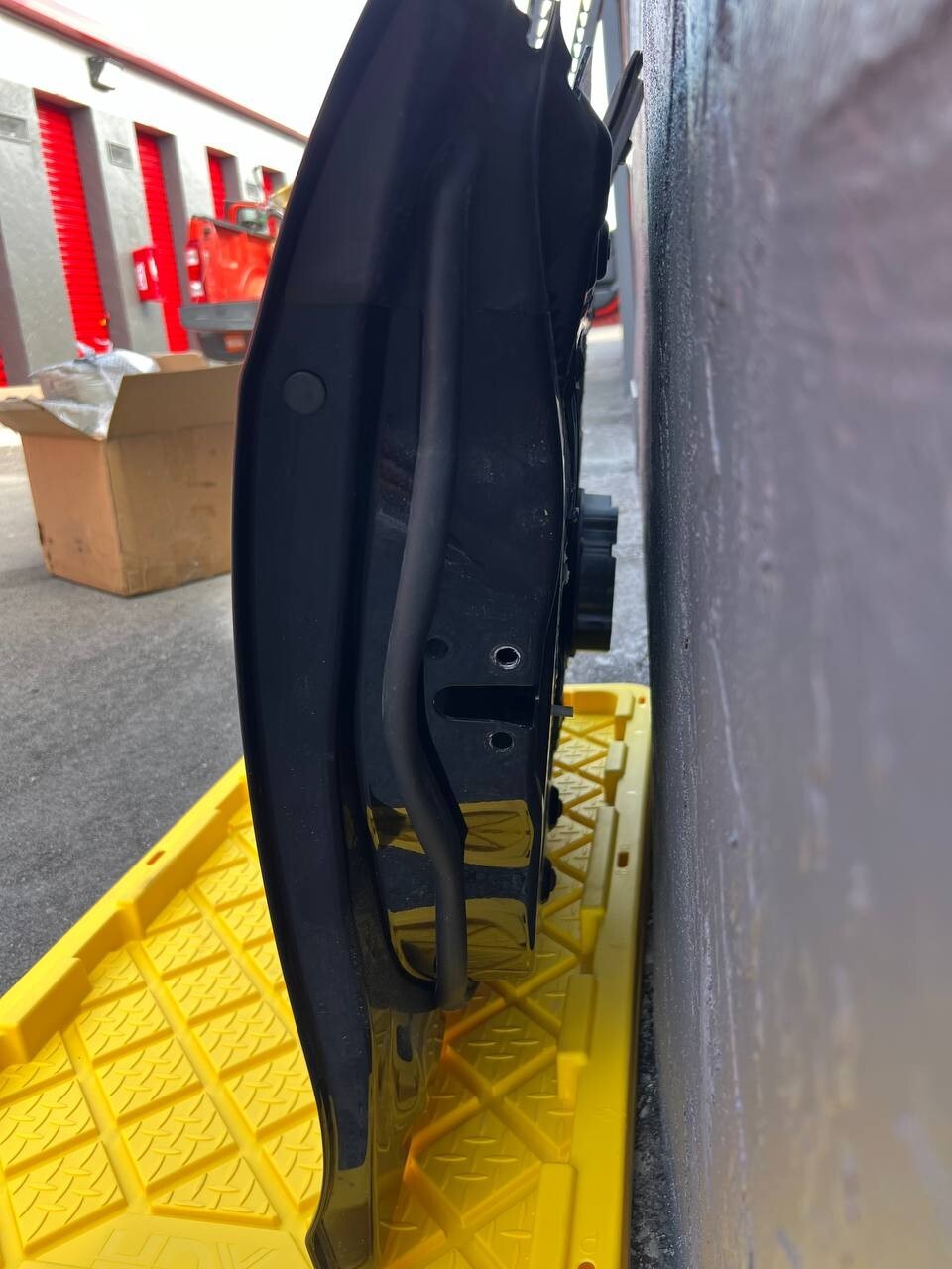 Maserati Ghibli REAR+LEFT Door shell P/N 670006728