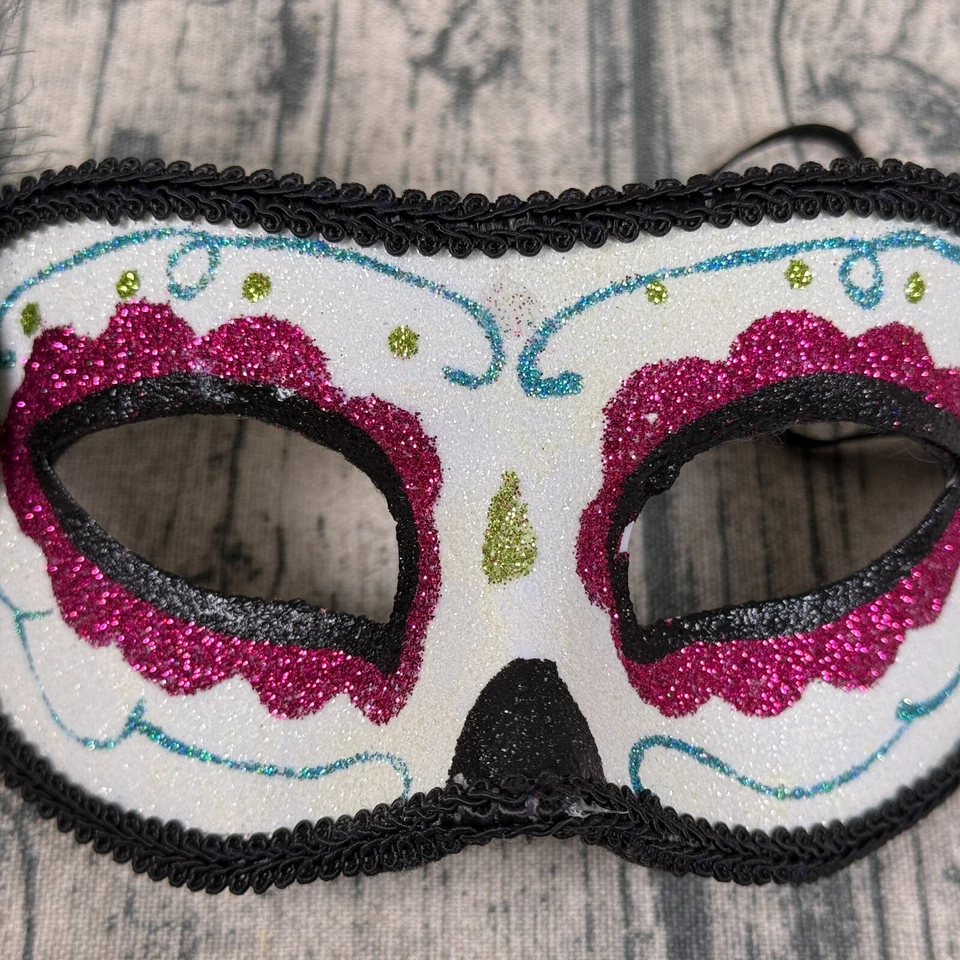 Mardi Gras Style Girls Mask - Image 3 of 3