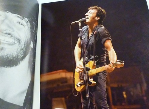 BRUCE SPRINGSTEEN Back In the USA by Marty Monroe WITH POSTER softcover book - Picture 4 of 5