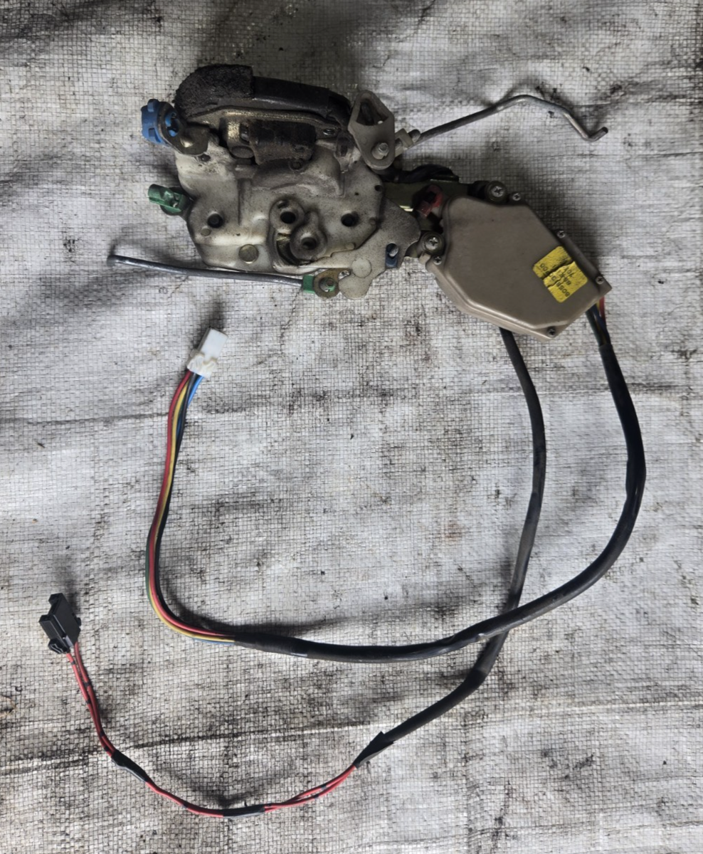 Fausta7ページ 90-96 Nissan 300zx OEM Left Side Power Door Lock Motor Actuator