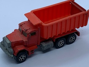 hot wheels peterbilt dump truck