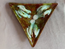 Midcentury Trilobe Pfaltzgraff Multicolor Drip Glaze Ceramic Ashtray (Chipped)