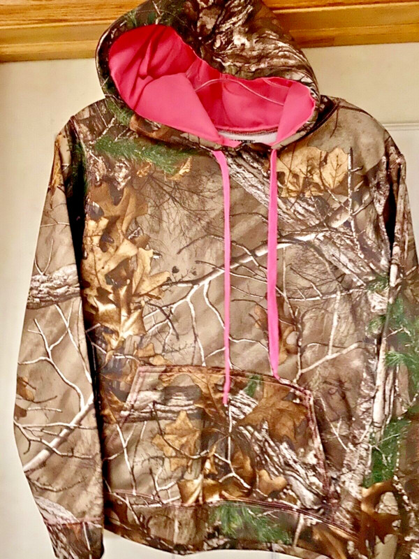 *Youth MED RealTree Camo & Pink Sport Casual Hunting Outdoors Sweat Shirt
