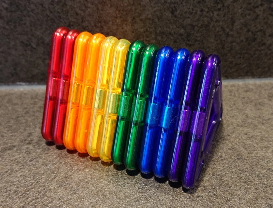 Magformers Basisbausteine-Set, 30 Teile, einfarbige Teile, inkl. Ideen-Broschüre - Bild 3 von 3