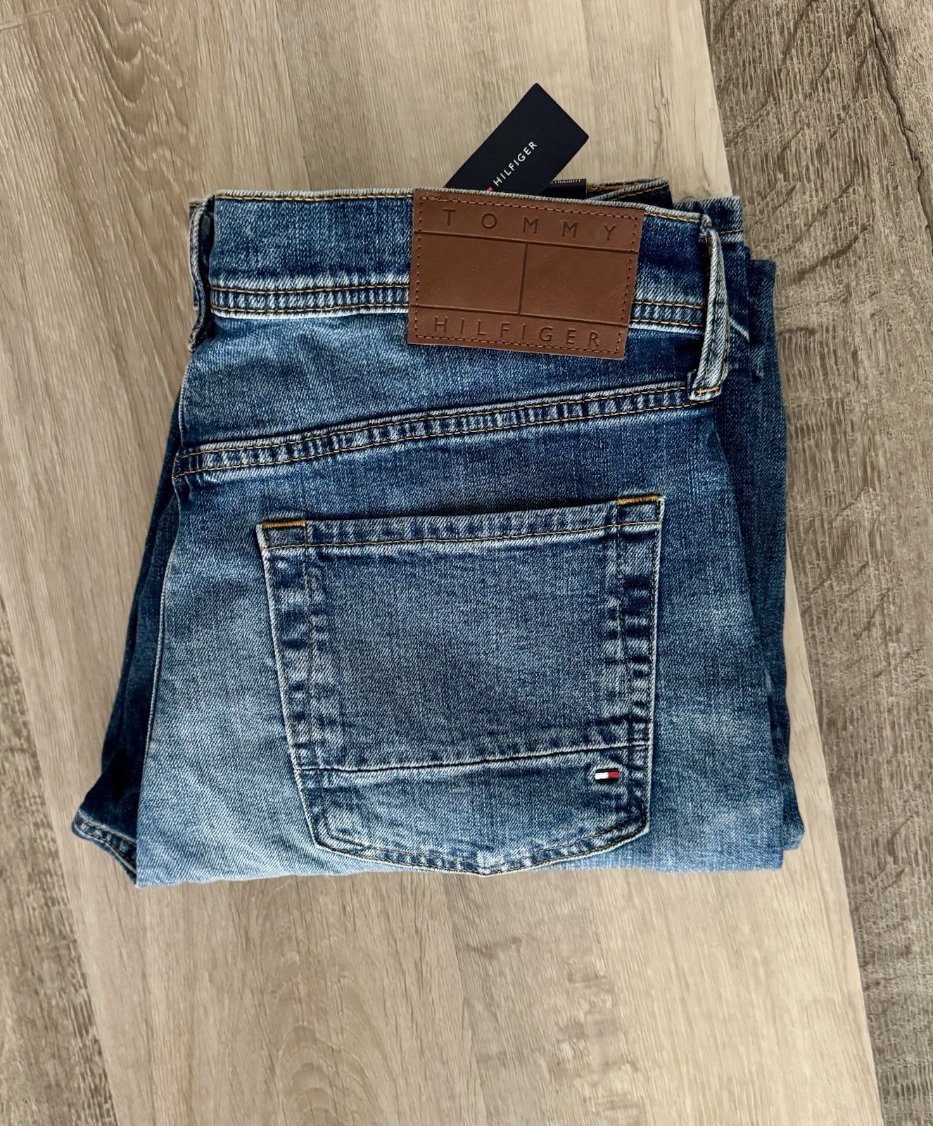 Tommy Hilfiger Straight Leg Jeans Men Size 36 X 30 Blue Distressed Wash Stretch thumbnail 19