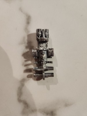 Five Nights at Freddy's Broken Endoskeleton Head & Torso 2'' FNAF Mini Figure 