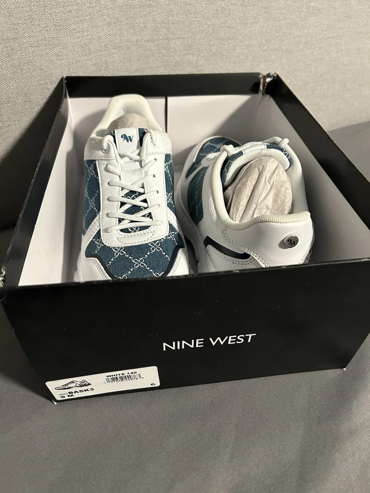 Nuevo en caja Zapatos para mujer Nine West - Talla 9 - Bask 3 - Tenis gruesos blancos y de mezclilla Foto 4 de 4