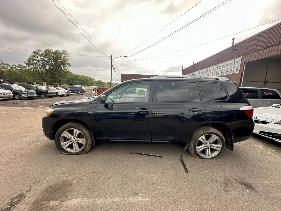 Used Windshield Wiper Motor fits: 2008 Toyota Highlander  Grade C - Image 4 of 4