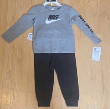 Nike Boys 2-Piece Set Gray Sweatshirt  Black Pants Size 24M