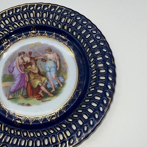 Victoria Carlsbad Austria 4 Women Blue Reticulated Gold Edged Portrait Plate - Picture 4 of 9