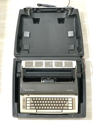 Smith Corona Messenger III Electric Typewriter Fully Working with Case Included