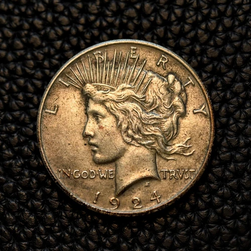 (ITM-6680) 1924-P Peace Dollar ~ AU+ Condition  ~ COMBINED SHIPPING!