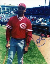 Dave Martinez 1992 Cincinnati Reds at Wrigley Field Autographed 8x10 Photo COA