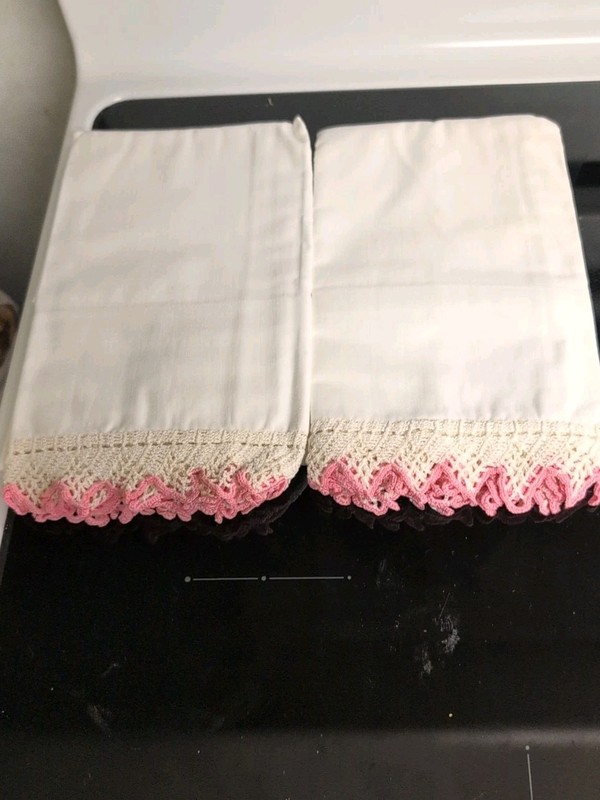 (2) Vintage  White Crochet LACE  Edge PILLOWCASES