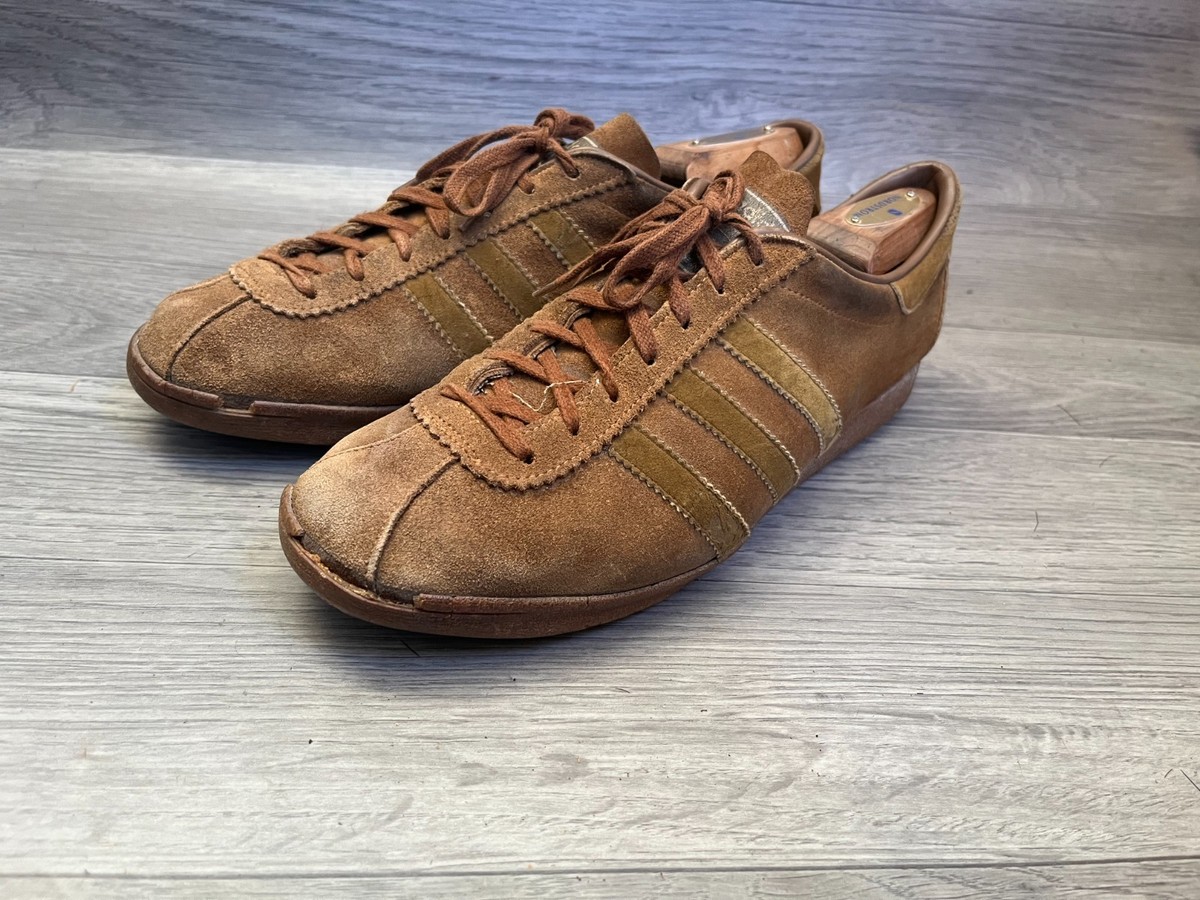 Vintage 80's Adidas tobacco brown suede low top sneakers, made in france sz  9