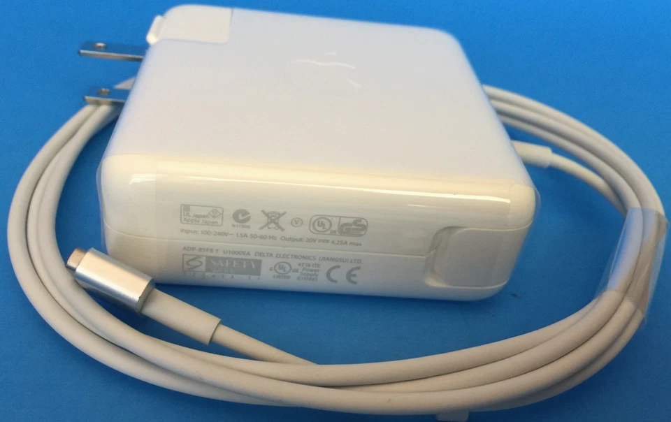 Apple 85 Watt Magsafe 2 Power Adapter for Macbook Pro - Image 2 of 4