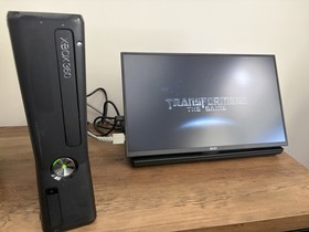 Microsoft Xbox 360 S 4GB Console - Black (1439) (WORKING CONSOLE ONLY + Game)