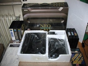 BOXED NEO GEO AES CONSOLE JAP+ART OF FIGHTING 2, WORLD HEROES 2, FF SPECIAL
