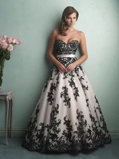 Black Ivory Wedding Dresses Off The Shoulder Lace Appliques A-Line Bridal Gowns