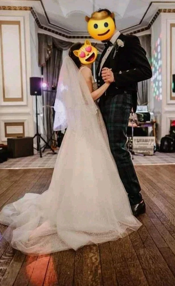 Embellished Wedding Dress - Image 4 of 4