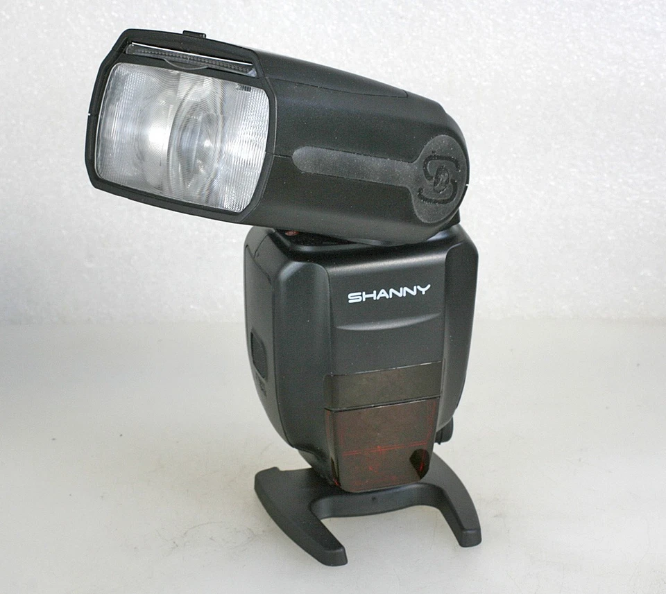 Shanny SN600SN Flashgun for Nikon DSLR's, Boxed with Case and Manual, Excellent - Image 4 of 4