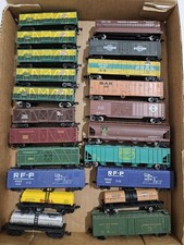 N Scale Mixed Lot Of Freight Cars 21 Cars 