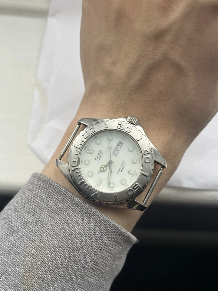 Casio Hombre Buzo Día Fecha 100M Vintage Plateado Acero Inoxidable Analógico MTD-1024 Foto 2 de 4