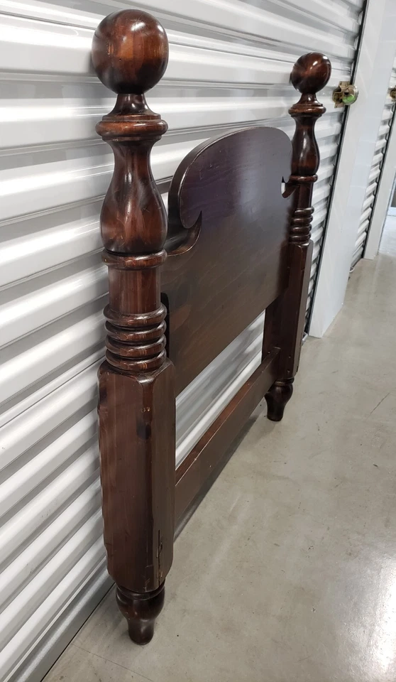 Cabecero doble de bala de cañón de pino envejecido Ethan Allen, artículo #12-5620 en taberna antigua Foto 4 de 4