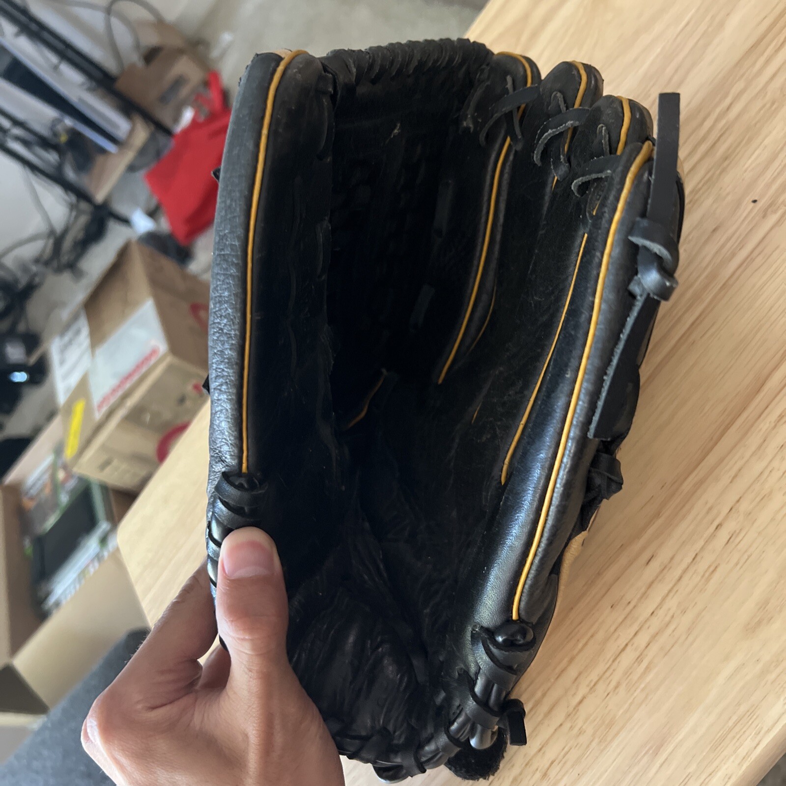 13" Easton RLX1300B Baseball Glove Right Hand Throw RHT Outfield Leather Pattern