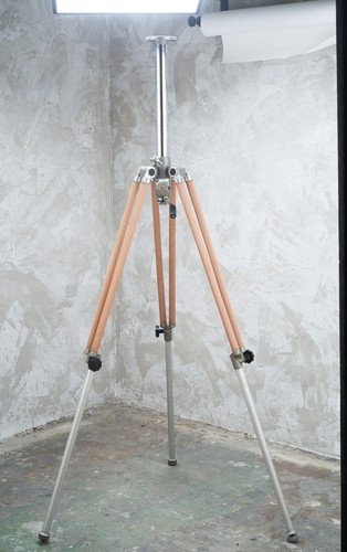 1950s Vintage Linhof Heavy Duty Tripod 34-78" Tall Adjustable Geared - Picture 9 of 10