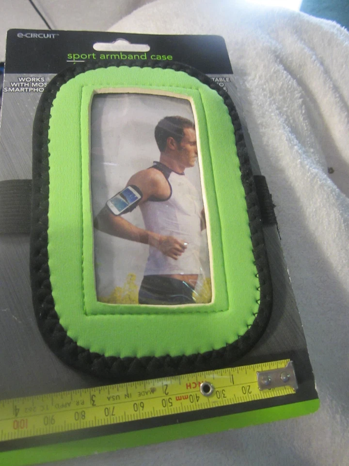 1 E-circuit Green Sport Armband Running Jogging Gym Arm Band Pouch Cell Phone - Image 3 of 4