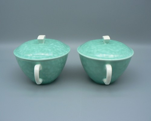 POOLE POTTERY PAIR SHAGREEN CONSOMMÉ CUPS COVERS STANDS 1930’S LIDDED SOUP BOWLS - Picture 3 of 22