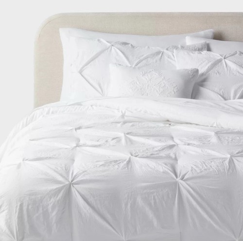 8pc Queen Pinch Pleat Comforter Bedding Set White – Threshold NEW - Picture 1 of 9
