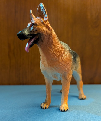 2013 Wild Republic life-like GERMAN SHEPARD canine dog figurine, 4.24'' high