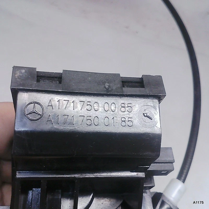 Genuine Mercedes-Benz Trunk Latch 1994-2011 E500 CLS CLK SLK SLR McLaren - Image 2 of 4