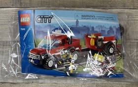 Lego City 7942: Fire Truck Off-Road Rescue Complete w/ Mini-fig & Manual