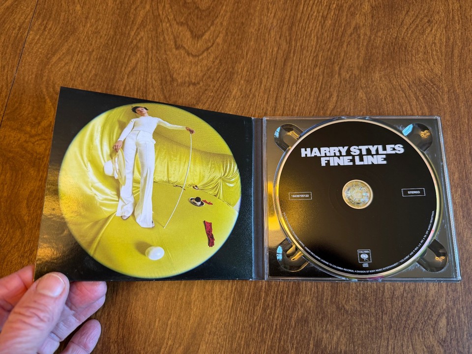 Harry Styles CD: Fine Line 2019 EUC- brochure w/lyrics-Watermelon Sugar ...
