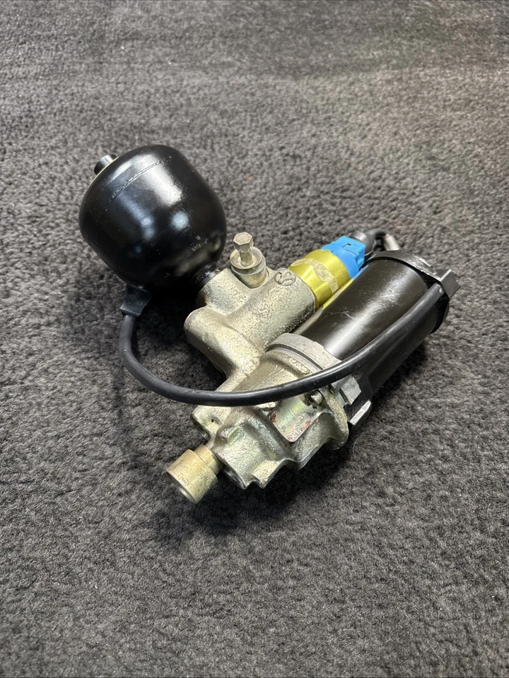 Acumulador de refuerzo de bomba de freno ABS 1990-1994 Jaguar XJ6 OEM 10.0511-9023.1 Foto 2 de 4