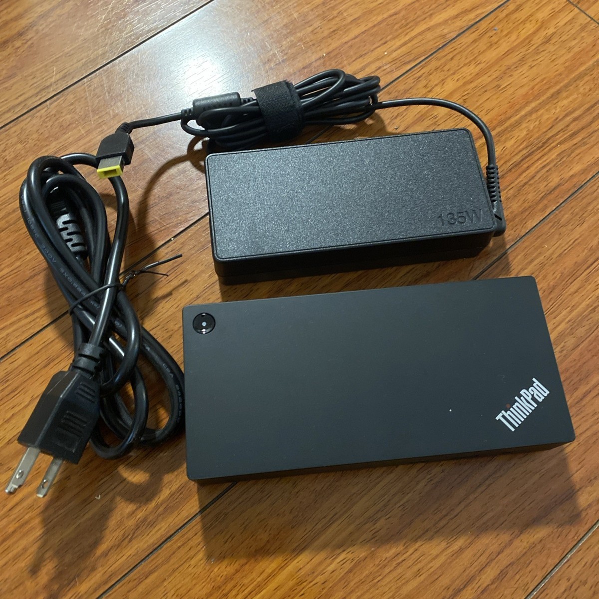 ThinkPad ユニバーサル USB Type-C ドック (40AY) Amazon.com: Lenovo ThinkPad Universal USB-C Dock-40AY0090